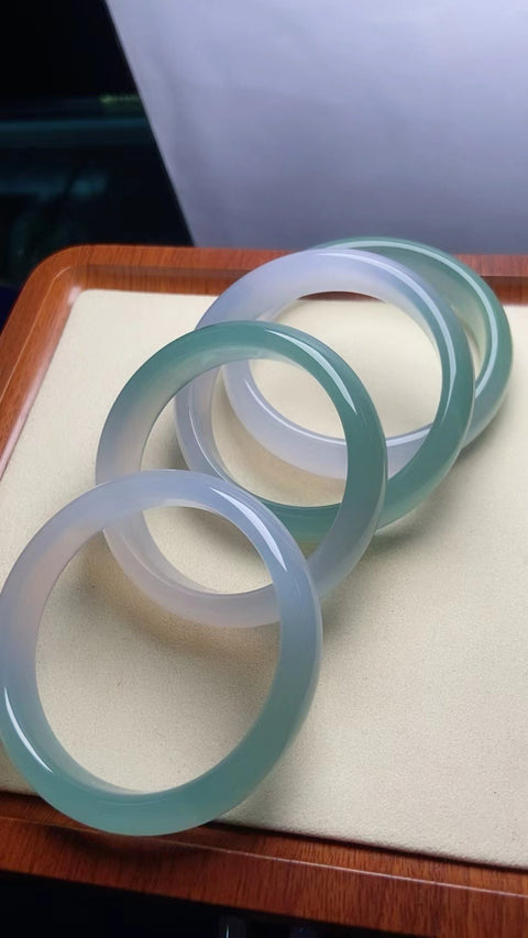 Gelang Batu Akik Alami Ukuran 54-62mm Warna Indah Dewi Esensial Giok semuanya terjadi secara alami Pola acak termasuk pajak pengiriman