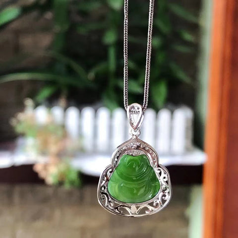 JASPER SMILING BUDDHA, menyentuh cahaya, membuka mulut dan tersenyum untuk melindungi semua makhluk, dalam 925 perak, ukuran kasar 14 * 15mm, termasuk ongkos kirim dan pajak.