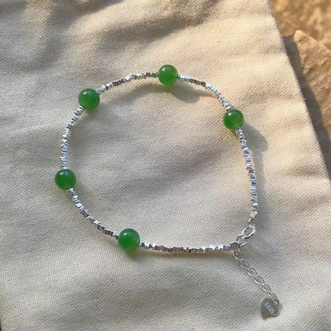 Gelang Fashion Jasper Kenakan orang yang Anda cintai dengan gelang perak untuk menandakan cinta sejati, untuk melambangkan kedamaian selama bertahun-tahun yang akan datang, hanya mencintainya, dan mendoakan kedamaian dan kemakmuran seumur hidup.