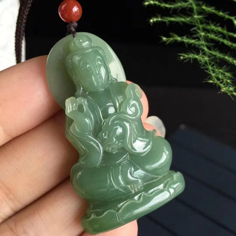 Jasper Dewi Belas Kasih, dengan daging yang halus dan mata yang sedikit terkulai, adalah sosok yang menampilkan dan tenang, menyampaikan dunia dengan kegembiraan dan kebahagiaan. Ukuran 30*50mm Tebal 10mm Sudah termasuk ongkos kirim dan pajak.