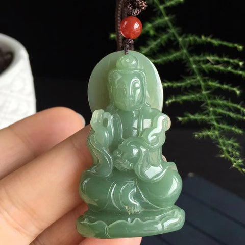 Jasper Dewi Belas Kasih, dengan daging yang halus dan mata yang sedikit terkulai, adalah sosok yang menampilkan dan tenang, menyampaikan dunia dengan kegembiraan dan kebahagiaan. Ukuran 30*50mm Tebal 10mm Sudah termasuk ongkos kirim dan pajak.
