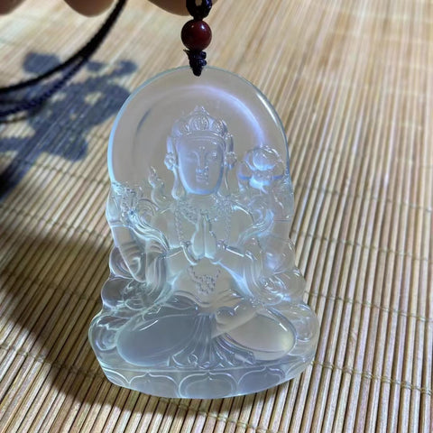 Seribu Tangan Dewi Belas Kasih Kalung Es Giok Cui Giok Alami Es Transparan dan Berpendar Ukuran 59*40mm Sudah termasuk ongkos kirim dan pajak.
