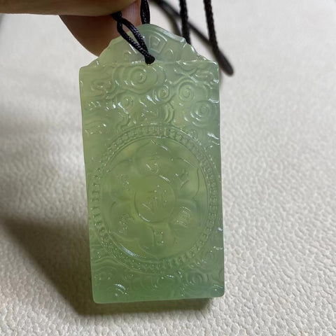 Kalung Giok Hijau Es Giok Alami Manjushri Ukuran 53*26mm Sudah termasuk pajak pengiriman.