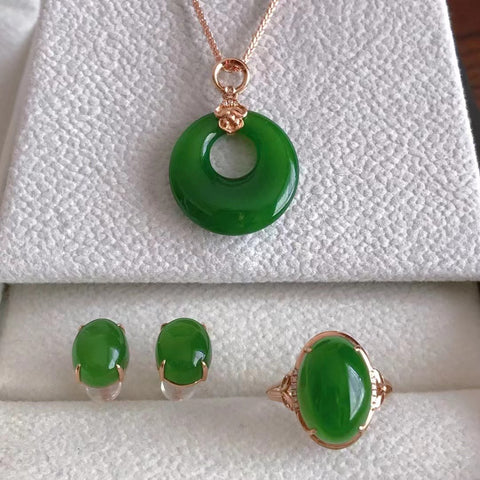 Jasper Set Giok Klasik Pengaturan Emas 18k Lihat detailnya yang begitu indah Liontin Giok Ukuran 20mm Tebal 5mm Cincin 10 * 14 Ukuran 14 tetap dapat diubah Pengiriman dan Pajak Sudah Termasuk!