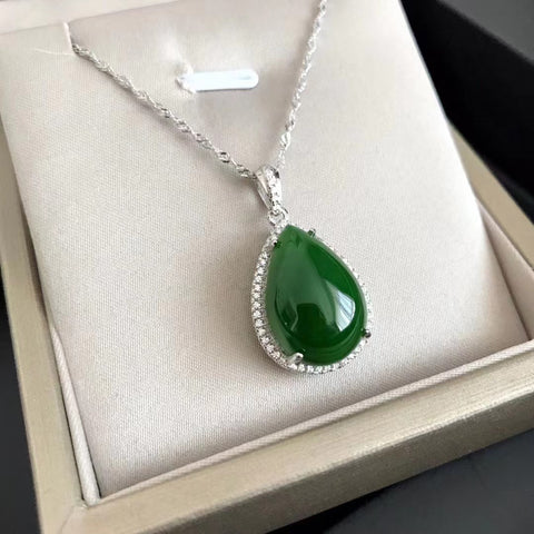 Liontin halus baru berwarna biru alami Rusia ditambah 925 mode rantai perak dengan kualitas giok yang indah dan indah sangat bagus, spesifikasi murah hati yang modis dan modis, sudah termasuk pajak pengiriman 13 * 18mm