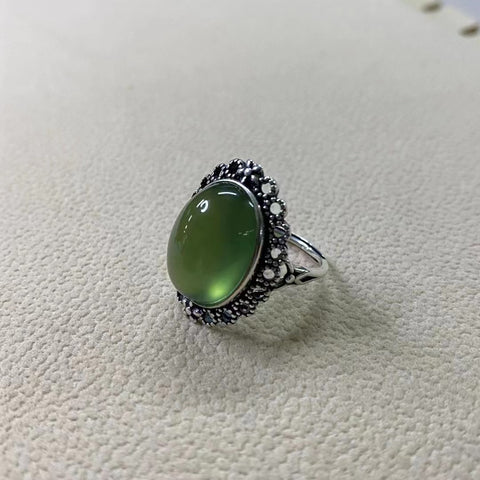 Cincin Giok Antik dengan Bezel yang Dapat Disesuaikan 17 * 13mm Termasuk ongkos kirim dan pajak.