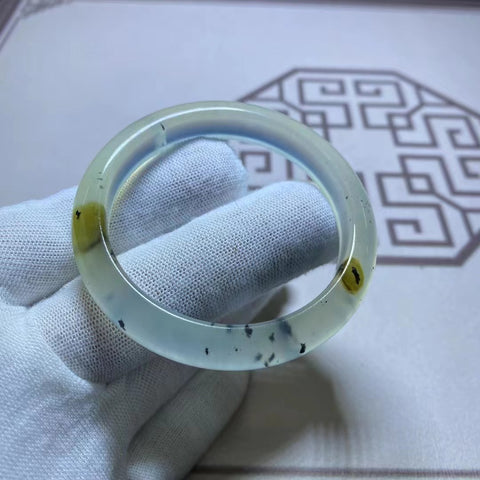 Gelang Giok Bunga Giok Cui Fine Jade Gaya unik dan unik Cocok untuk cincin 50,51,52 cincin lebar 10mm Giok semuanya alami dan polanya acak Termasuk ongkos kirim dan pajak.
