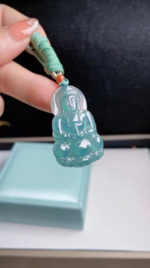 Jadeite Alami Dewi Belas Kasih Bahan Pit Tua Bahan Dasar Halus dan Hangat Bahan Dasar Air Biru yang Indah Ukuran 3.8 * 2.0 Sudah termasuk pajak pengiriman.