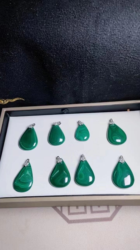 Liontin Besar Malachite Alami Warna super putih yang indah Sudah termasuk pajak pengiriman