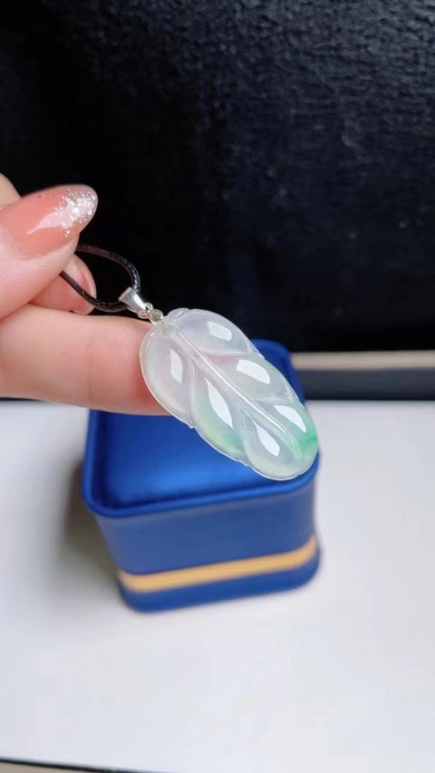 Jadeite meninggalkan bahan lubang tua bagian bawah spesifikasi hangat halus 3.3 * 1.4 efek keausan yang indah Termasuk pajak pengiriman