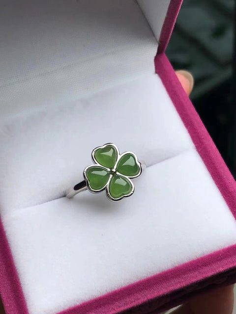 Hotan Jasper Heart Ring 925 Silver Setting Sederhana dan murah hati Giok halus dan hangat, indah dipakai Ukuran 12 * 12mm Termasuk ongkos kirim dan pajak