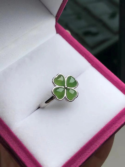 Hotan Jasper Heart Ring 925 Silver Setting Sederhana dan murah hati Giok halus dan hangat, indah dipakai Ukuran 12 * 12mm Termasuk ongkos kirim dan pajak