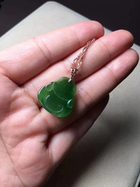 Batu giok Maitreya Buddha Jasper Rusia lubang tua dengan tatahan emas 18 karat yang halus dan hangat Ukuran 20 * 19mm Sudah termasuk ongkos kirim dan pajak.