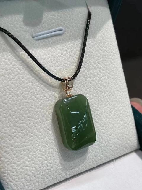 Hotan Jasper Matterless Plakat untuk Perdamaian dan Keamanan Pengaturan Emas 18k Ukuran 13 * 7mm Termasuk ongkos kirim dan pajak.