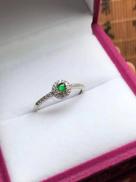 Set Cincin Hijau Imperial Jadeite Alami dari 925 Perak Ukuran 2.4 * 3.2mm & nbsp; Termasuk Pajak Pengiriman