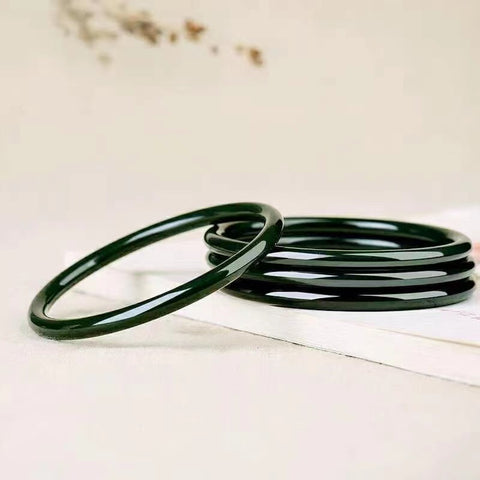 Gelang giok giok hijau Hetian giok giok kualitas giok warna hijau tua yang halus dipakai sederhana dan murah hati Cocok untuk cincin 62-64 dan 56-58 cincin mulut giok adalah generasi alami murni dari pola acak Termasuk pajak pengiriman