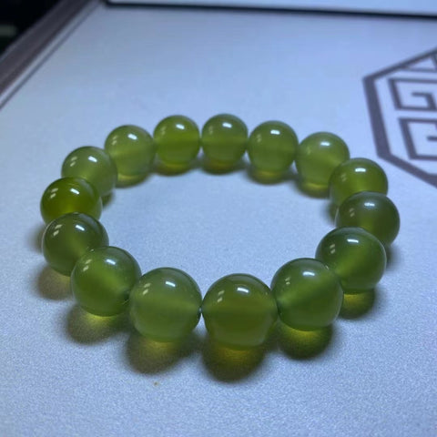 Gelang: Gelang Giok Alami, ukuran 13.8mm, sudah termasuk pajak pengiriman.