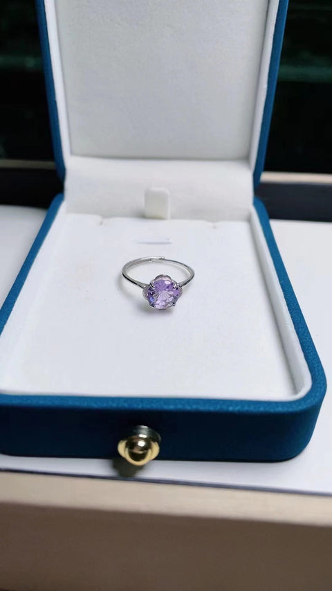 Cincin kristal halus yang terbuat dari perak 925, indah dipakai Termasuk pajak pengiriman.
