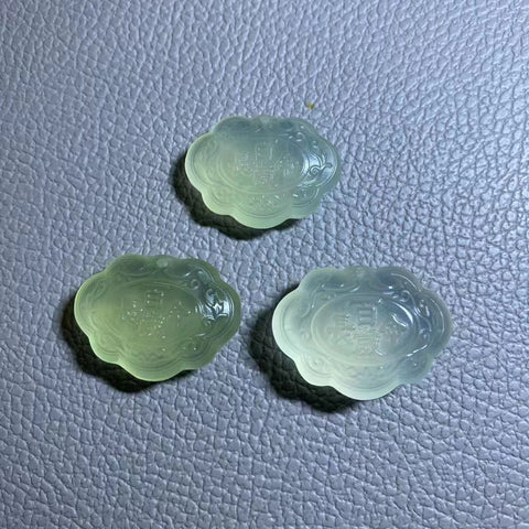 Liontin Umur Panjang: Liontin giok Cui alami dengan bahan es, jernih, penuh, sudah termasuk pajak pengiriman.