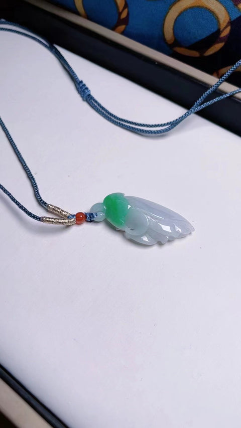 Jadeite Anggrek Es Es Jadeite Bening Bahan Pit Tua Bawah Pengerjaan Halus dan Hangat Spesifikasi Lengkap 3.9 * 1.6mm Termasuk Pajak Pengiriman