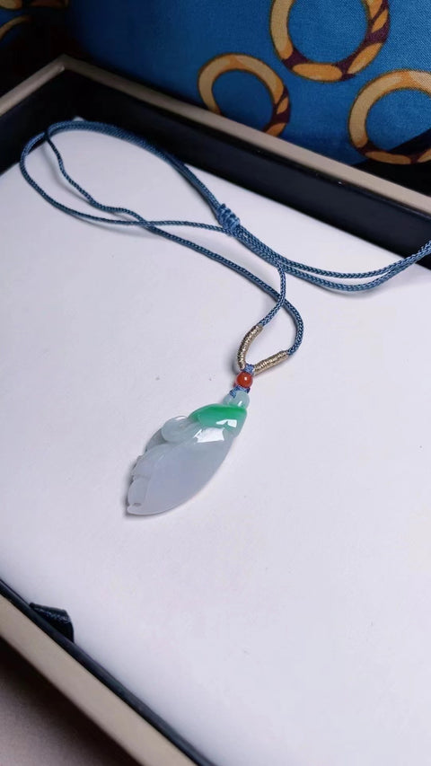Jadeite Anggrek Es Es Jadeite Bening Bahan Pit Tua Bawah Pengerjaan Halus dan Hangat Spesifikasi Lengkap 3.9 * 1.6mm Termasuk Pajak Pengiriman