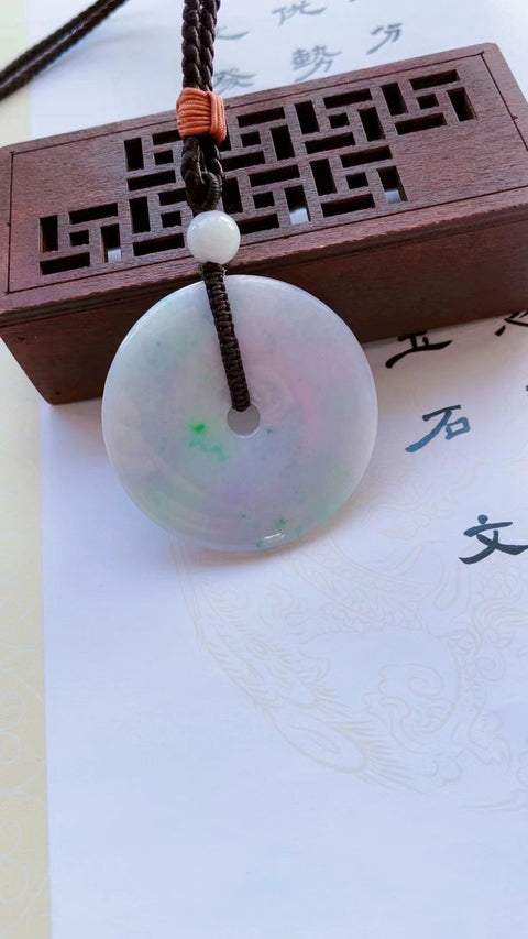 Tombol perdamaian besar Jadeite alami Ping An An Lao Pit bahan giok halus hangat lembayung muda mengambang hijau cerah Termasuk pajak pengiriman