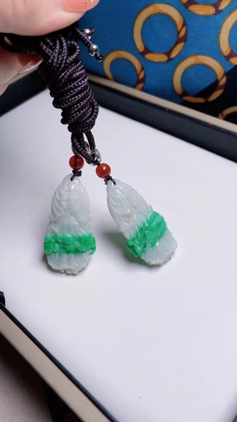 Kubis Jadeite Alami Latar belakang yang halus dan hangat, warna yang indah, indah untuk dipakai Spesifikasi 3.8 * 2.0 Sudah termasuk ongkos kirim dan pajak!