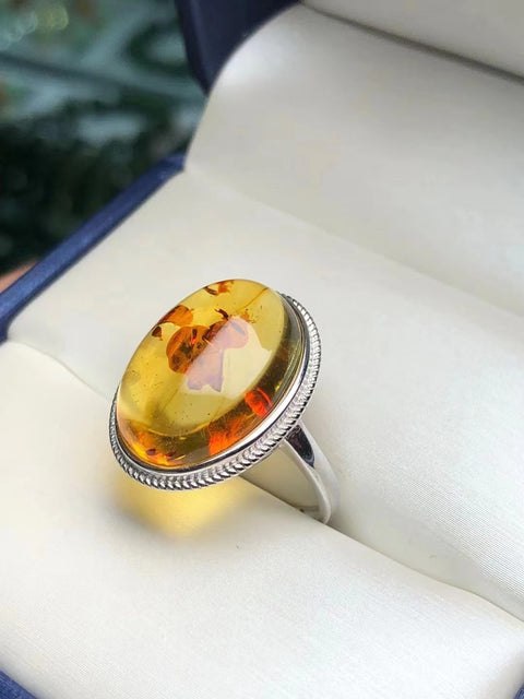 Cincin amber Baltik alami yang terbuat dari perak 925 Ukuran 20 * 15mm Sudah termasuk pajak pengiriman.