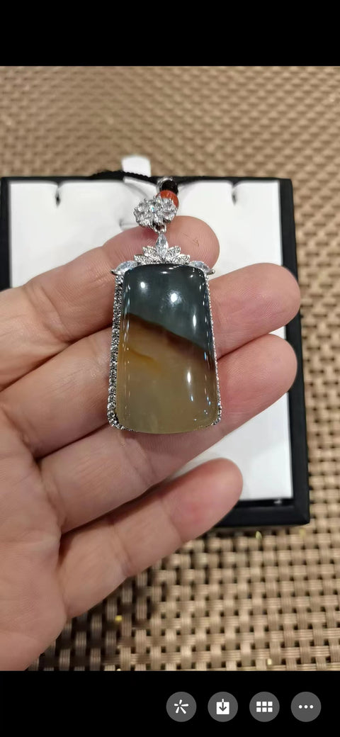 Giok Bunga Xiuyu, Gaya Liontin Giok Triwarna: Gunung dan Air Termasuk Pengiriman dan Pajak