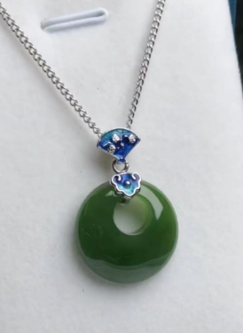 Baru Hotan Jasper 925 Perak Tatahan Kuno Awan Keberuntungan Gesper Perdamaian Giok Giok halus dan hangat Ukuran 20 * 20mm Termasuk pengiriman dan pajak