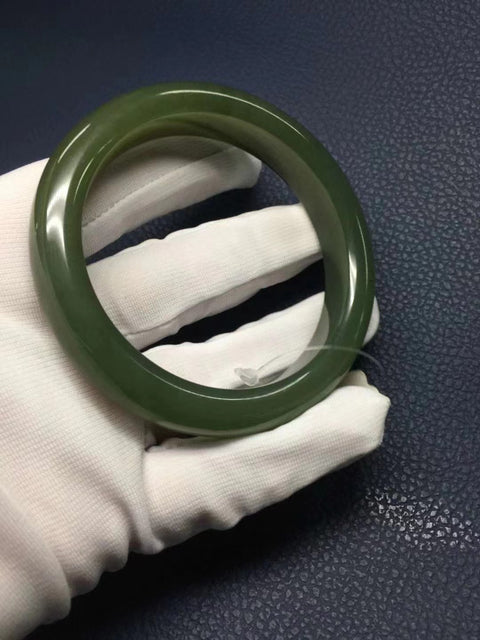 Gelang giok Hetian Gioknya bagus dan hangat Cocok untuk cincin 58,8 Gioknya terbentuk secara alami Polanya acak Termasuk ongkos kirim dan pajak