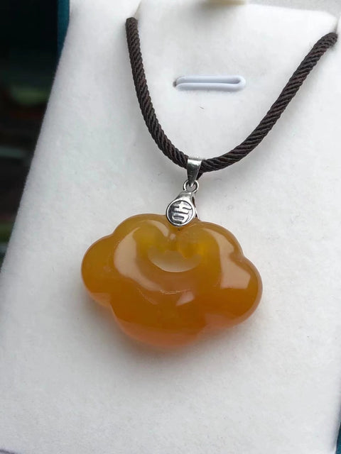 Liontin Giok Cui Giok bunga alami yang diukir dengan tangan dengan pengaturan perak 925 Ukuran 30 * 21 * 9.6mm Sudah termasuk pajak pengiriman