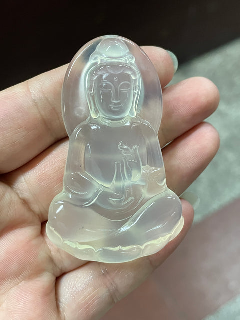 Liontin Giok Guanyin Halus Berukuran 62-39-10mm Giok bersih, halus dan hangat Termasuk ongkos kirim dan pajak.