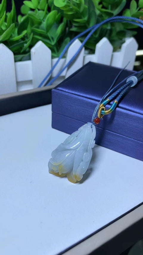 Bunga Liontin Giok Alam Baru Mekar seperti kembali ke bahan lubang lama, bagian bawahnya halus dan hangat Ukuran 4.0 * 2.2 Sudah termasuk pajak pengiriman
