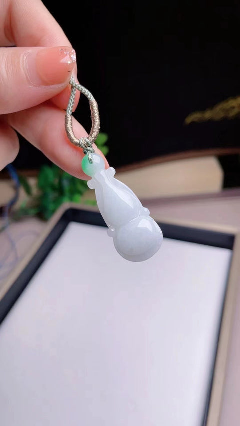 Labu Jadeite Alami Baru Bahan Pit Tua Ukuran Bawah Halus dan Hangat 3.4 * 1.3 Termasuk Pajak Pengiriman