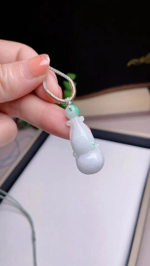 Labu Jadeite Alami Baru Bahan Pit Tua Ukuran Bawah Halus dan Hangat 3.4 * 1.3 Termasuk Pajak Pengiriman