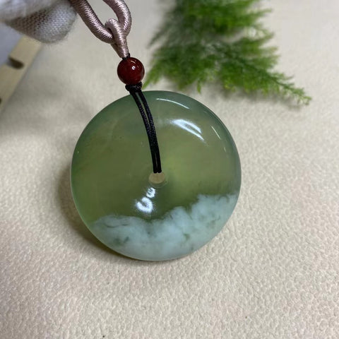 Topi Mahkota Giok Halus, bersih dan halus ukuran 41 * 18,6 mm, sudah termasuk ongkos kirim dan pajak.