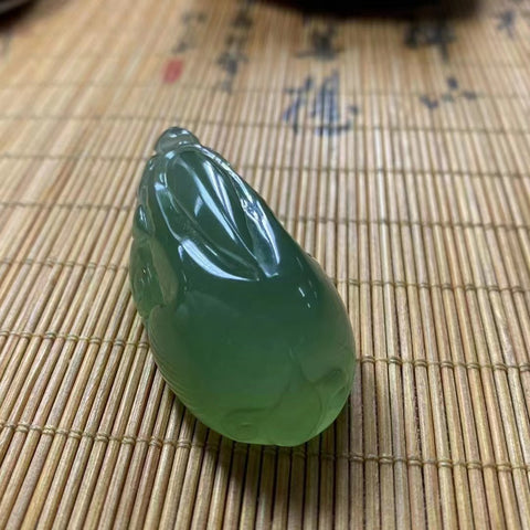 Liontin Pixi Giok Alami Ukuran 50 * 26mm Sudah termasuk pajak pengiriman.