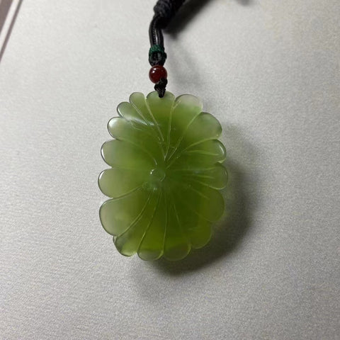 Liontin Ikan Mas Giok Cui Giok Alami Ukuran penuh dan bulat 33 * 47mm Sudah termasuk pajak pengiriman.