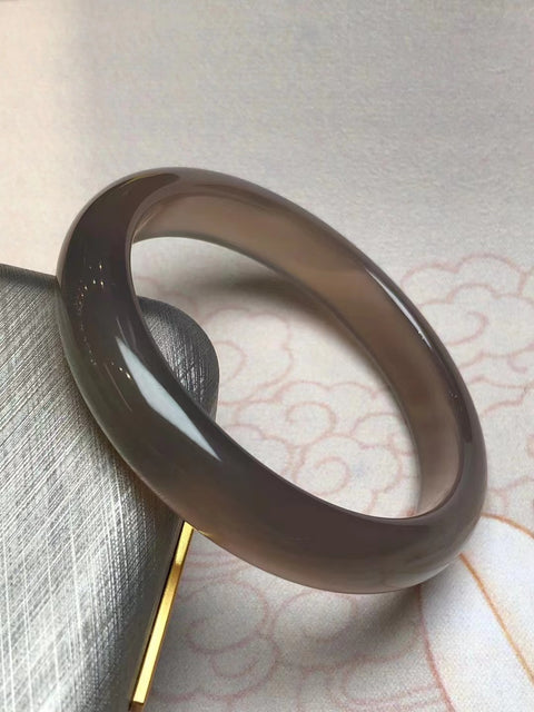 Gelang Kalsedon Alami Ice Smokey Purple Cocok untuk cincin 56-61. Sudah termasuk pajak pengiriman.
