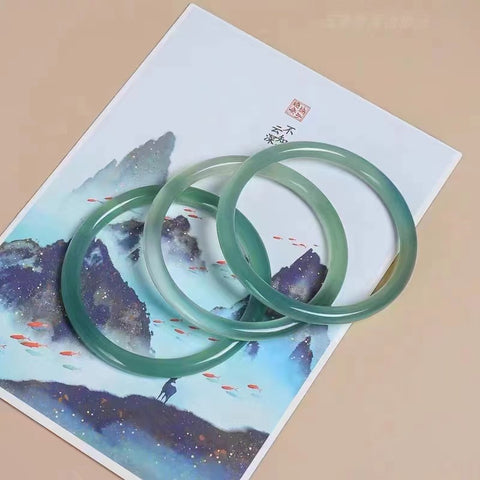 Gelang jingle kalsedon alami baru, tekstur danau hijau, bersih, halus, hangat, ukuran 53-62mm, sudah termasuk pajak pengiriman