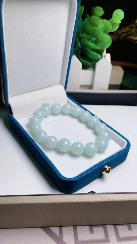 Gelang Jadeite Alami Bahan Pit Tua Bahan dasar halus dan hangat Warna dasar hijau kacang yang indah Ukuran 1.1 Sudah termasuk pajak pengiriman