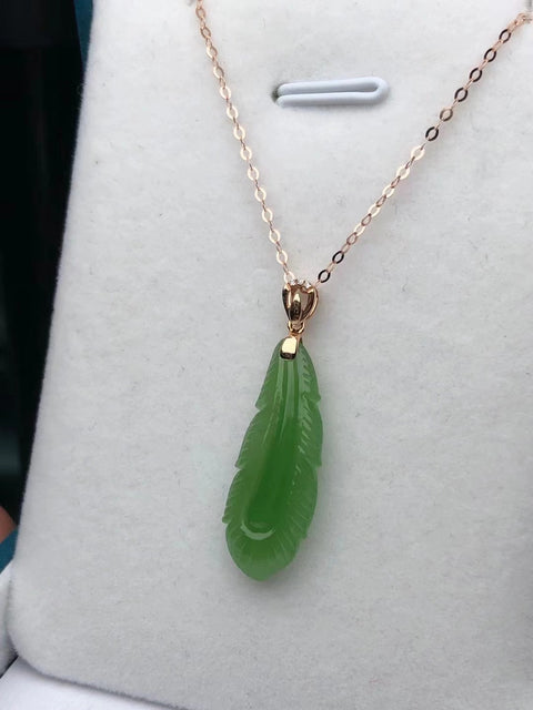 Baru Hotan Jasper Apple Green 18k Gold Setting Jade bersih dan halus Ukuran 10 * 26mm Termasuk ongkos kirim dan pajak.