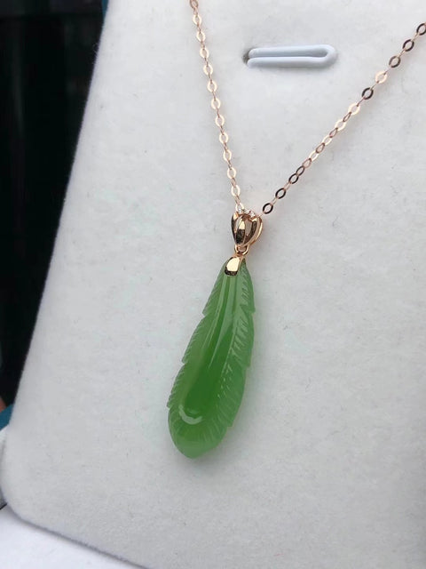 Baru Hotan Jasper Apple Green 18k Gold Setting Jade bersih dan halus Ukuran 10 * 26mm Termasuk ongkos kirim dan pajak.
