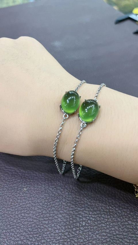 Ukuran telur: 11 * 15mm Giok bersih, halus dan hangat, sudah termasuk pajak pengiriman.