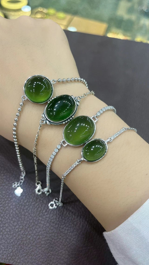 Gelang tatahan perak dengan giok yang bersih dan halus Termasuk ongkos kirim dan pajak.