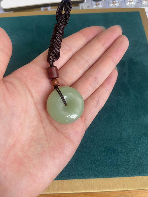 Gesper Perdamaian Kecil Giok Baru: Sederhana dan elegan, indah dipakai, sudah termasuk ongkos kirim dan pajak.