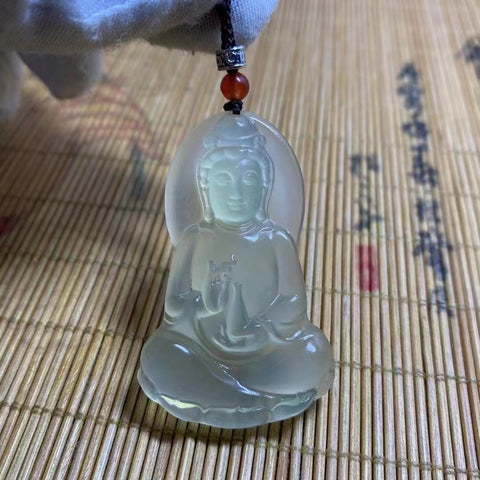 Liontin Giok Alami Guanyin Ukuran 29 * 48mm Sudah termasuk pajak pengiriman.