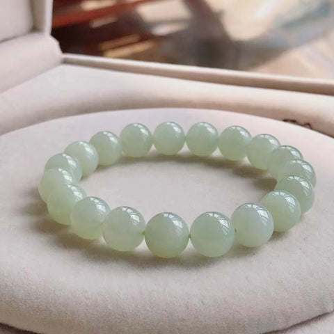 Giok Hetian Jade Bening Senar Pelaut yang bersih, halus dan berminyak Ukuran 10mm Pengiriman dan pajak sudah termasuk.