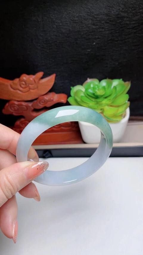 Gelang semi minyak Jadeite A-barang-barang alami Gelang semi minyak bahan Pit tua bagian bawah halus dan hangat Ukuran 58 Efek keausan indah Batu giok adalah pola yang terjadi secara alami acak Termasuk pajak pengiriman